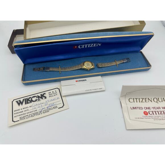 Vintage 1980\'s Citizen watch with Original box main image 7
